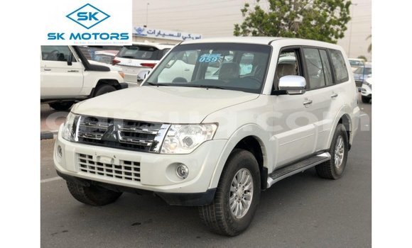 Acheter Import Voiture Mitsubishi Pajero Blanc à Import - Dubai, Barh el Gazel Acheter Import Voiture Mitsubishi Pajero Blanc à Import - Dubai, Barh el Gazel