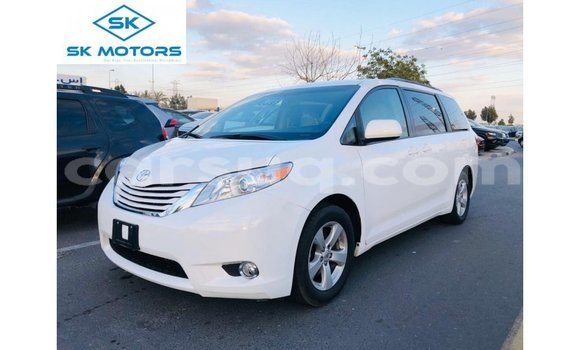 Acheter Import Voiture Toyota Sienna Blanc à Import - Dubai, Barh el Gazel Acheter Import Voiture Toyota Sienna Blanc à Import - Dubai, Barh el Gazel