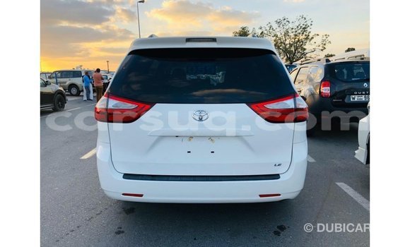 Acheter Import Voiture Toyota Sienna Blanc à Import - Dubai, Barh el Gazel Acheter Import Voiture Toyota Sienna Blanc à Import - Dubai, Barh el Gazel