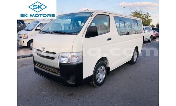 Acheter Import Voiture Toyota Hiace Blanc à Import - Dubai, Barh el Gazel Acheter Import Voiture Toyota Hiace Blanc à Import - Dubai, Barh el Gazel
