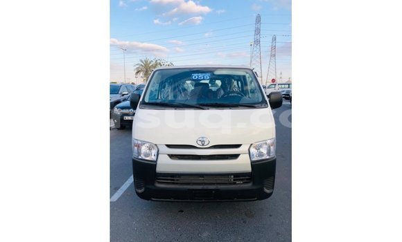 Acheter Import Voiture Toyota Hiace Blanc à Import - Dubai, Barh el Gazel Acheter Import Voiture Toyota Hiace Blanc à Import - Dubai, Barh el Gazel