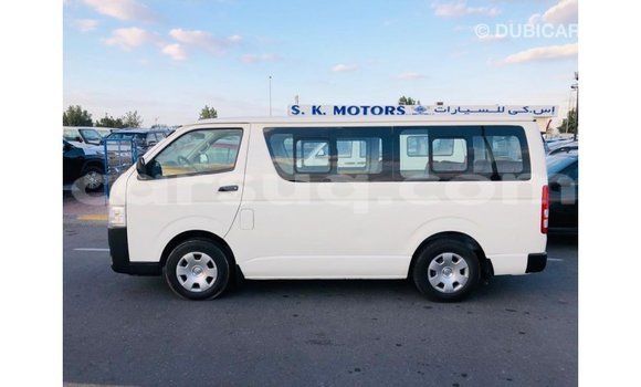 Acheter Import Voiture Toyota Hiace Blanc à Import - Dubai, Barh el Gazel Acheter Import Voiture Toyota Hiace Blanc à Import - Dubai, Barh el Gazel