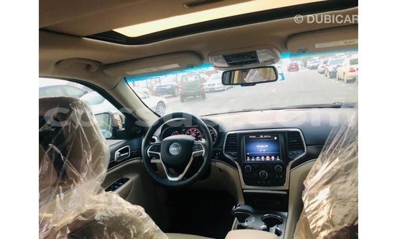 Acheter Import Voiture Jeep Grand Cherokee Noir à Import - Dubai, Barh el Gazel Acheter Import Voiture Jeep Grand Cherokee Noir à Import - Dubai, Barh el Gazel