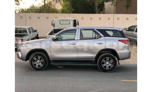 Acheter Import Voiture Toyota Fortuner Autre à Import - Dubai, Barh el Gazel Acheter Import Voiture Toyota Fortuner Autre à Import - Dubai, Barh el Gazel