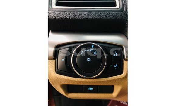 Acheter Import Voiture Ford Explorer Rouge à Import - Dubai, Barh el Gazel Acheter Import Voiture Ford Explorer Rouge à Import - Dubai, Barh el Gazel