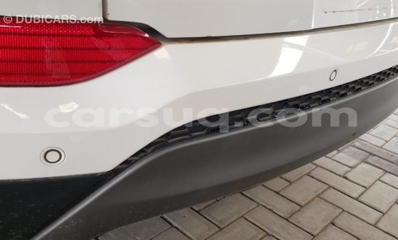 Acheter Import Voiture Hyundai Tucson Blanc à Import - Dubai, Barh el Gazel Acheter Import Voiture Hyundai Tucson Blanc à Import - Dubai, Barh el Gazel