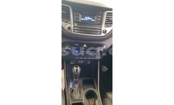 Acheter Import Voiture Hyundai Tucson Blanc à Import - Dubai, Barh el Gazel Acheter Import Voiture Hyundai Tucson Blanc à Import - Dubai, Barh el Gazel