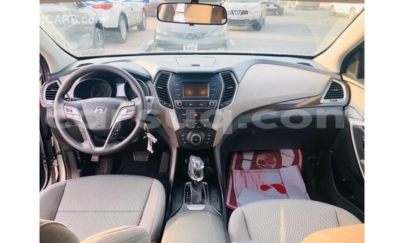 Buy Import Hyundai Santa Fe Other Car in Import - Dubai in Barh el Gazel Buy Import Hyundai Santa Fe Other Car in Import - Dubai in Barh el Gazel