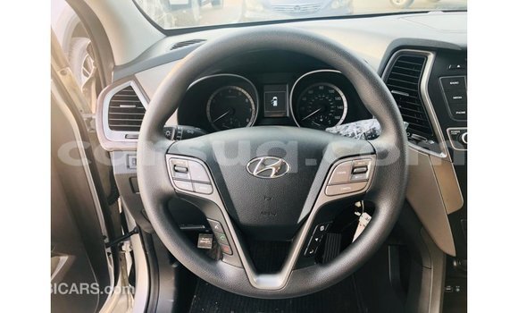 Buy Import Hyundai Santa Fe Other Car in Import - Dubai in Barh el Gazel Buy Import Hyundai Santa Fe Other Car in Import - Dubai in Barh el Gazel