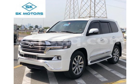 Buy Import Toyota Land Cruiser White Car in Import - Dubai in Barh el Gazel Buy Import Toyota Land Cruiser White Car in Import - Dubai in Barh el Gazel