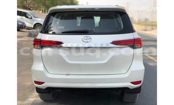 Acheter Import Voiture Toyota Fortuner Blanc à Import - Dubai, Barh el Gazel Acheter Import Voiture Toyota Fortuner Blanc à Import - Dubai, Barh el Gazel