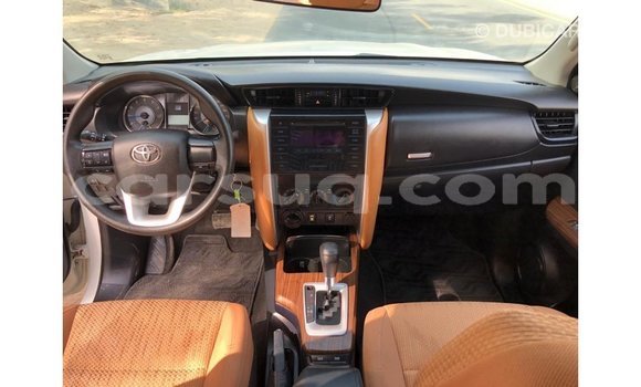 Acheter Import Voiture Toyota Fortuner Blanc à Import - Dubai, Barh el Gazel Acheter Import Voiture Toyota Fortuner Blanc à Import - Dubai, Barh el Gazel