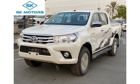 Acheter Import Voiture Toyota Hilux Blanc à Import - Dubai, Barh el Gazel