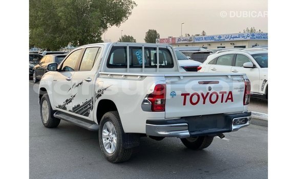 Acheter Import Voiture Toyota Hilux Blanc à Import - Dubai, Barh el Gazel Acheter Import Voiture Toyota Hilux Blanc à Import - Dubai, Barh el Gazel