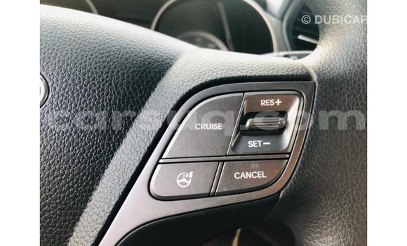 Acheter Import Voiture Hyundai Santa Fe Noir à Import - Dubai, Barh el Gazel Acheter Import Voiture Hyundai Santa Fe Noir à Import - Dubai, Barh el Gazel