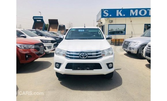 Buy Import Toyota Hilux White Car in Import - Dubai in Barh el Gazel Buy Import Toyota Hilux White Car in Import - Dubai in Barh el Gazel