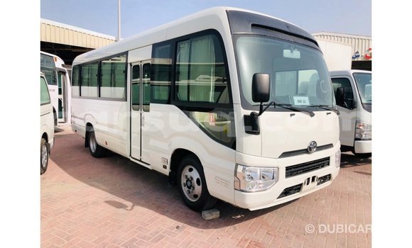 Acheter Import Voiture Toyota Coaster Blanc à Import - Dubai, Barh el Gazel Acheter Import Voiture Toyota Coaster Blanc à Import - Dubai, Barh el Gazel