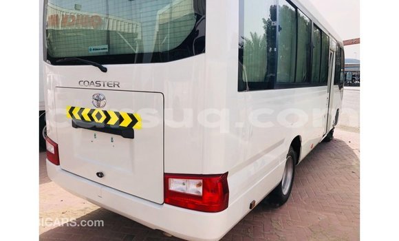 Acheter Import Voiture Toyota Coaster Blanc à Import - Dubai, Barh el Gazel Acheter Import Voiture Toyota Coaster Blanc à Import - Dubai, Barh el Gazel