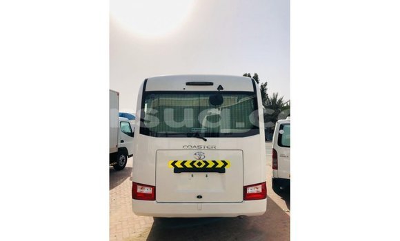 Acheter Import Voiture Toyota Coaster Blanc à Import - Dubai, Barh el Gazel Acheter Import Voiture Toyota Coaster Blanc à Import - Dubai, Barh el Gazel