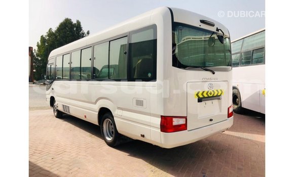 Acheter Import Voiture Toyota Coaster Blanc à Import - Dubai, Barh el Gazel Acheter Import Voiture Toyota Coaster Blanc à Import - Dubai, Barh el Gazel
