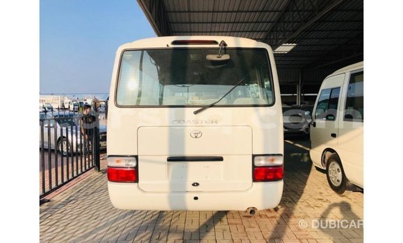 Acheter Import Voiture Toyota Coaster Blanc à Import - Dubai, Barh el Gazel Acheter Import Voiture Toyota Coaster Blanc à Import - Dubai, Barh el Gazel