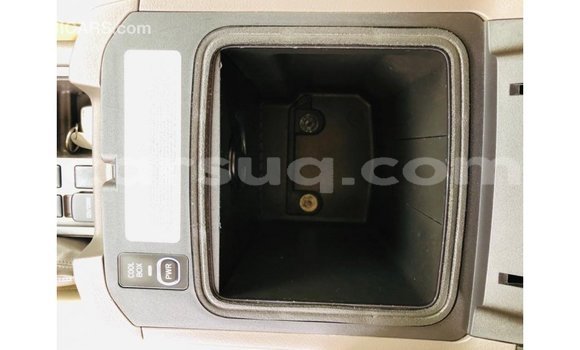 Acheter Import Voiture Toyota Prado Blanc à Import - Dubai, Barh el Gazel Acheter Import Voiture Toyota Prado Blanc à Import - Dubai, Barh el Gazel