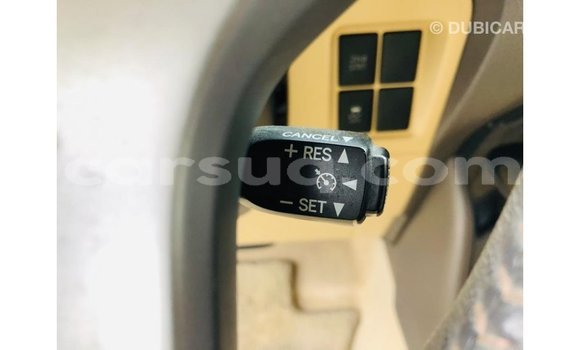 Acheter Import Voiture Toyota Prado Blanc à Import - Dubai, Barh el Gazel Acheter Import Voiture Toyota Prado Blanc à Import - Dubai, Barh el Gazel