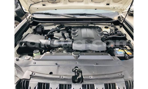 Acheter Import Voiture Toyota Prado Blanc à Import - Dubai, Barh el Gazel Acheter Import Voiture Toyota Prado Blanc à Import - Dubai, Barh el Gazel