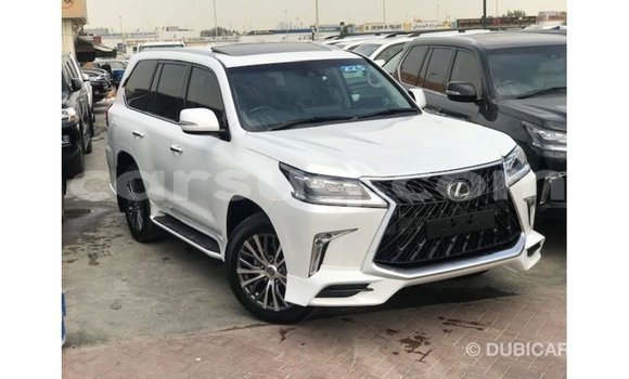 Acheter Import Voiture Lexus LX Blanc à Import - Dubai, Barh el Gazel Acheter Import Voiture Lexus LX Blanc à Import - Dubai, Barh el Gazel
