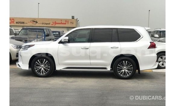 Acheter Import Voiture Lexus LX Blanc à Import - Dubai, Barh el Gazel Acheter Import Voiture Lexus LX Blanc à Import - Dubai, Barh el Gazel