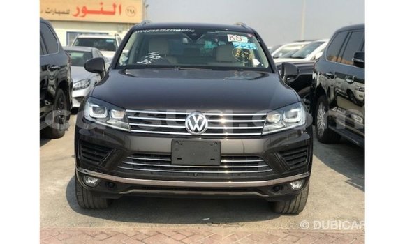 Acheter Import Voiture Volkswagen Touareg Marron à Import - Dubai, Barh el Gazel Acheter Import Voiture Volkswagen Touareg Marron à Import - Dubai, Barh el Gazel