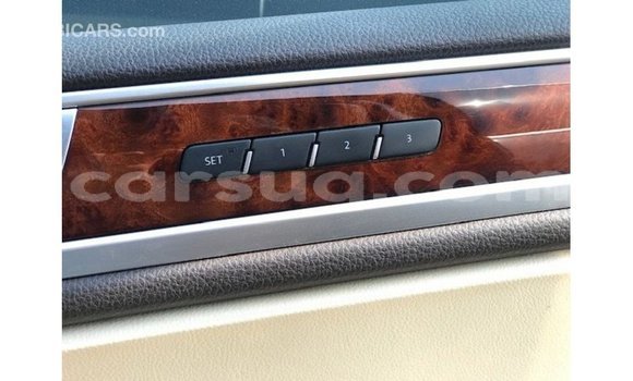 Acheter Import Voiture Volkswagen Touareg Marron à Import - Dubai, Barh el Gazel Acheter Import Voiture Volkswagen Touareg Marron à Import - Dubai, Barh el Gazel