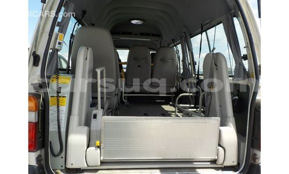 Acheter Import Voiture Toyota Hiace Blanc à Import - Dubai, Barh el Gazel Acheter Import Voiture Toyota Hiace Blanc à Import - Dubai, Barh el Gazel