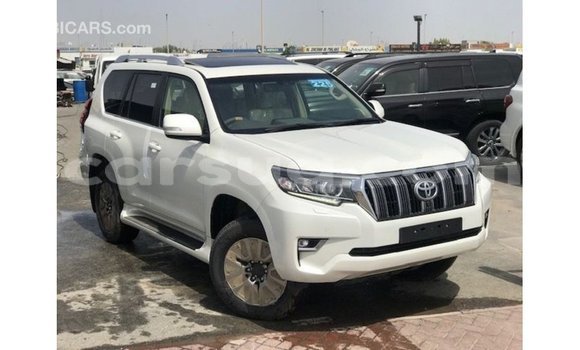 Acheter Import Voiture Toyota Prado Blanc à Import - Dubai, Barh el Gazel Acheter Import Voiture Toyota Prado Blanc à Import - Dubai, Barh el Gazel