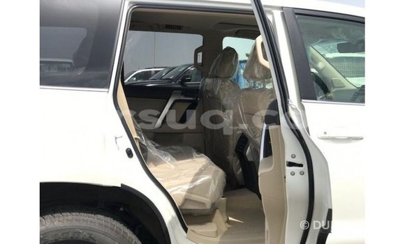 Acheter Import Voiture Toyota Prado Blanc à Import - Dubai, Barh el Gazel Acheter Import Voiture Toyota Prado Blanc à Import - Dubai, Barh el Gazel