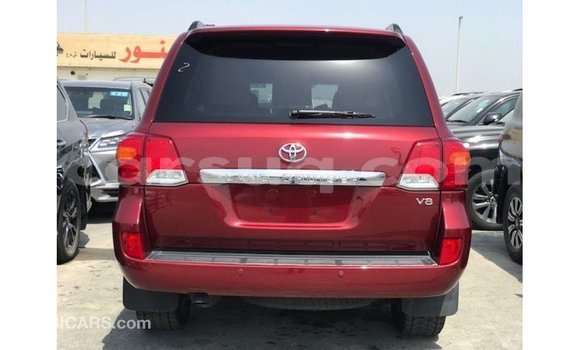 Acheter Import Voiture Toyota Land Cruiser Rouge à Import - Dubai, Barh el Gazel Acheter Import Voiture Toyota Land Cruiser Rouge à Import - Dubai, Barh el Gazel