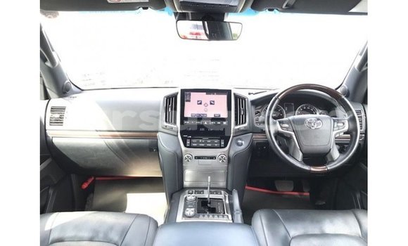 Acheter Import Voiture Toyota Land Cruiser Blanc à Import - Dubai, Barh el Gazel Acheter Import Voiture Toyota Land Cruiser Blanc à Import - Dubai, Barh el Gazel