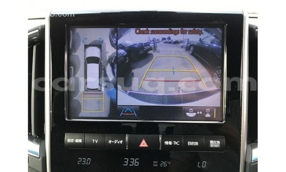 Acheter Import Voiture Toyota Land Cruiser Blanc à Import - Dubai, Barh el Gazel Acheter Import Voiture Toyota Land Cruiser Blanc à Import - Dubai, Barh el Gazel