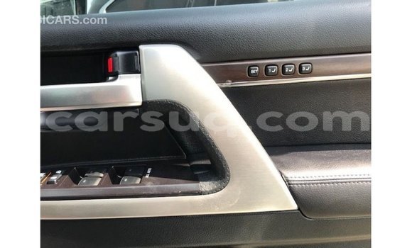 Acheter Import Voiture Toyota Land Cruiser Blanc à Import - Dubai, Barh el Gazel Acheter Import Voiture Toyota Land Cruiser Blanc à Import - Dubai, Barh el Gazel