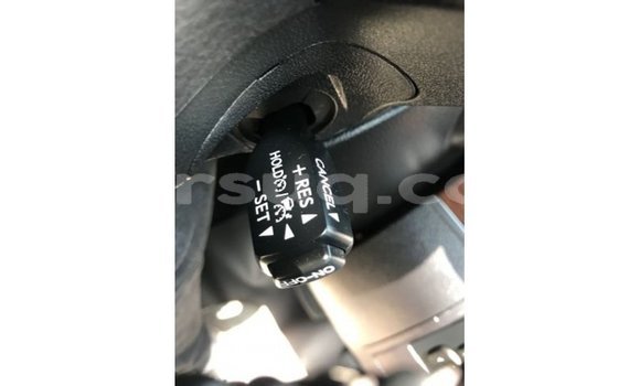 Acheter Import Voiture Toyota Land Cruiser Blanc à Import - Dubai, Barh el Gazel Acheter Import Voiture Toyota Land Cruiser Blanc à Import - Dubai, Barh el Gazel