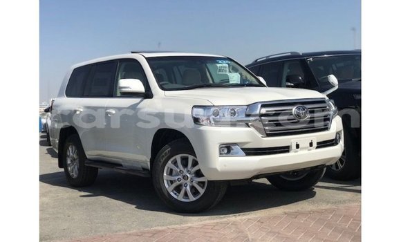 Buy Import Toyota Land Cruiser White Car in Import - Dubai in Barh el Gazel