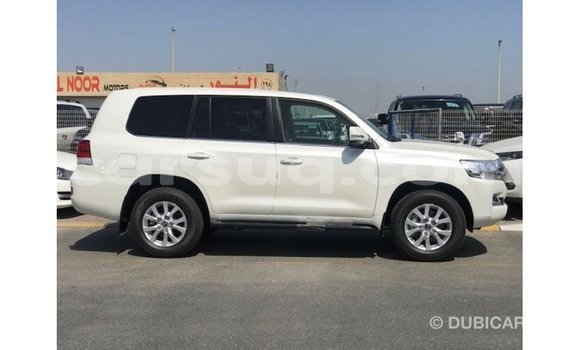 Acheter Import Voiture Toyota Land Cruiser Blanc à Import - Dubai, Barh el Gazel Acheter Import Voiture Toyota Land Cruiser Blanc à Import - Dubai, Barh el Gazel
