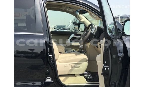 Acheter Import Voiture Toyota Land Cruiser Noir à Import - Dubai, Barh el Gazel Acheter Import Voiture Toyota Land Cruiser Noir à Import - Dubai, Barh el Gazel