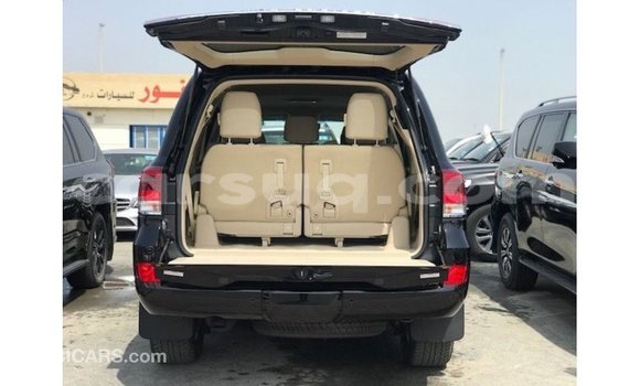 Acheter Import Voiture Toyota Land Cruiser Noir à Import - Dubai, Barh el Gazel Acheter Import Voiture Toyota Land Cruiser Noir à Import - Dubai, Barh el Gazel