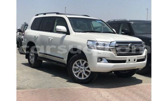 Buy Import Toyota Land Cruiser White Car in Import - Dubai in Barh el Gazel Buy Import Toyota Land Cruiser White Car in Import - Dubai in Barh el Gazel