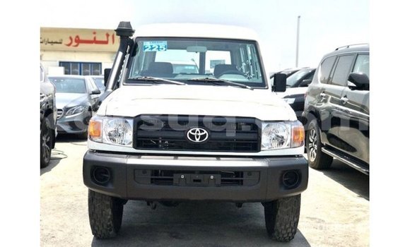 Acheter Import Voiture Toyota Land Cruiser Blanc à Import - Dubai, Barh el Gazel Acheter Import Voiture Toyota Land Cruiser Blanc à Import - Dubai, Barh el Gazel