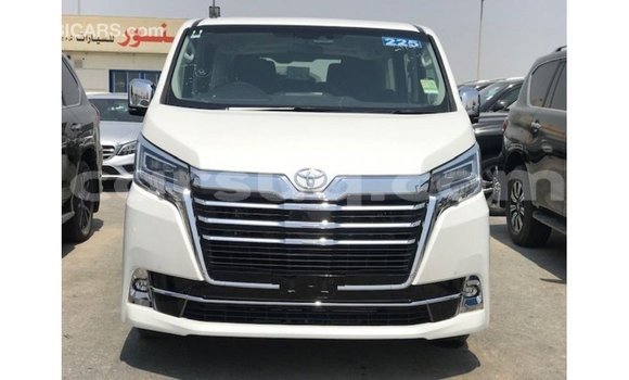 Acheter Import Voiture Toyota Granvia Blanc à Import - Dubai, Barh el Gazel Acheter Import Voiture Toyota Granvia Blanc à Import - Dubai, Barh el Gazel