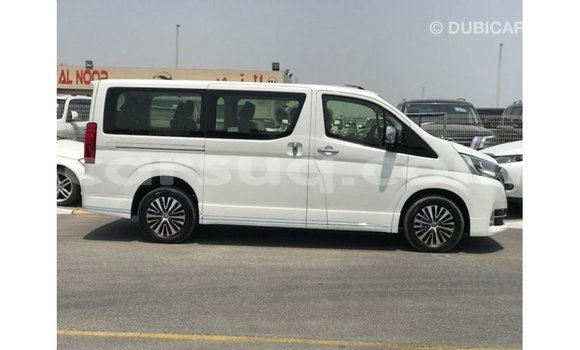 Acheter Import Voiture Toyota Granvia Blanc à Import - Dubai, Barh el Gazel Acheter Import Voiture Toyota Granvia Blanc à Import - Dubai, Barh el Gazel