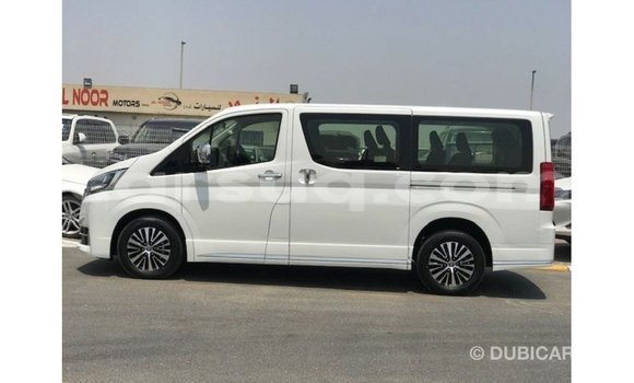Acheter Import Voiture Toyota Granvia Blanc à Import - Dubai, Barh el Gazel Acheter Import Voiture Toyota Granvia Blanc à Import - Dubai, Barh el Gazel