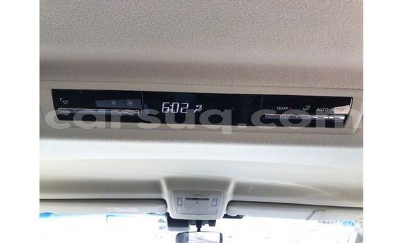 Acheter Import Voiture Toyota Granvia Blanc à Import - Dubai, Barh el Gazel Acheter Import Voiture Toyota Granvia Blanc à Import - Dubai, Barh el Gazel